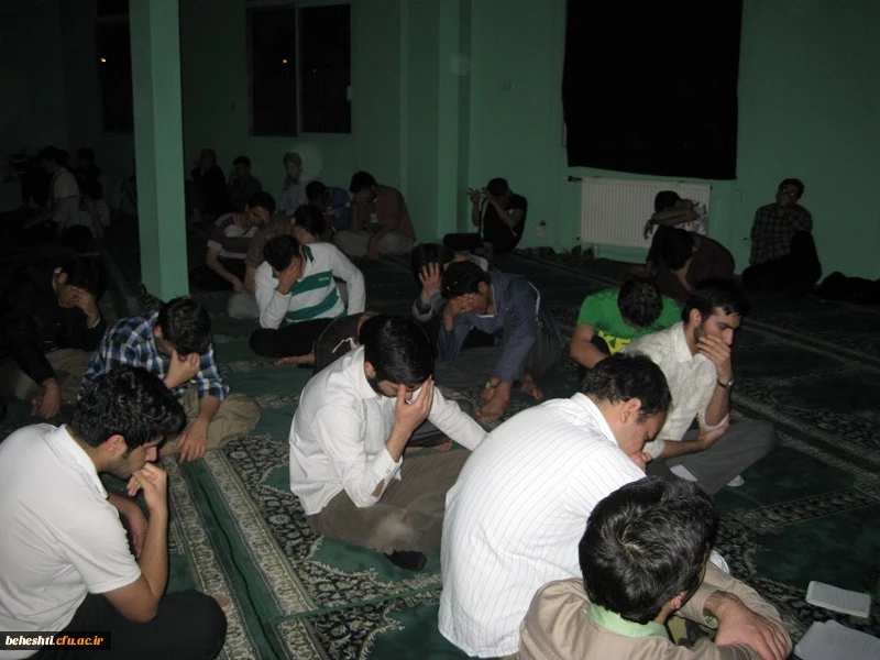 عکس: برگزاری مراسم پر فیض زیارت عاشورا در مرکز بهشتی