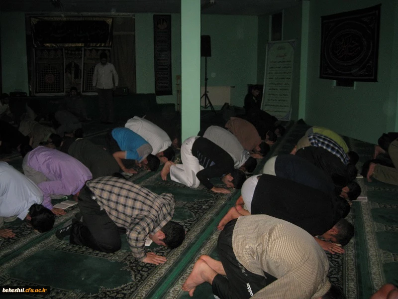 عکس: برگزاری مراسم پر فیض زیارت عاشورا در مرکز بهشتی