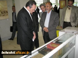 عکس:دکترمهرمحمدی در بازدید از آثار اساتید هنر مرکزآموزش عالی شهید بهشتی تهران 10