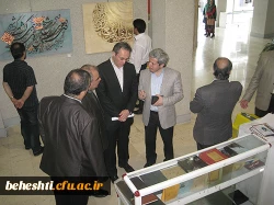 عکس:دکترمهرمحمدی در بازدید از آثار اساتید هنر مرکزآموزش عالی شهید بهشتی تهران 11
