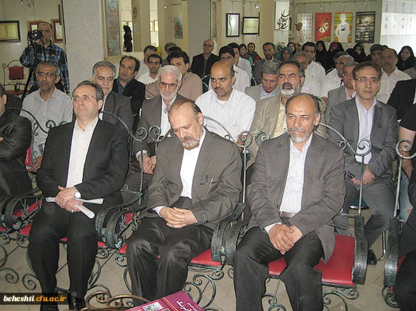 عکس:دکترمهرمحمدی در بازدید از آثار اساتید هنر مرکزآموزش عالی شهید بهشتی تهران 17