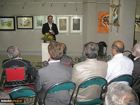 عکس:دکترمهرمحمدی در بازدید از آثار اساتید هنر مرکزآموزش عالی شهید بهشتی تهران 21