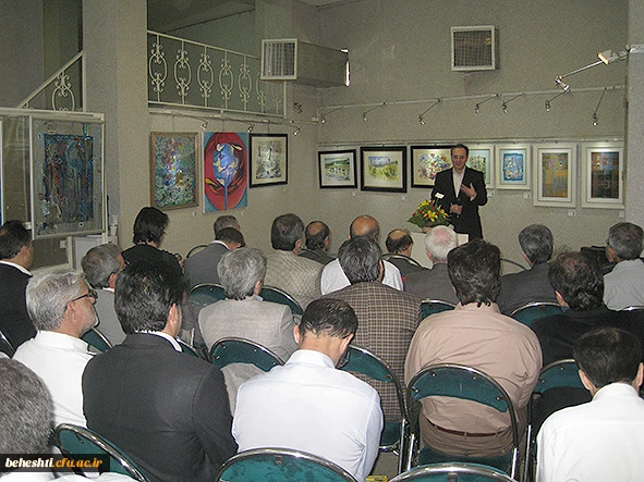 عکس:دکترمهرمحمدی در بازدید از آثار اساتید هنر مرکزآموزش عالی شهید بهشتی تهران 23