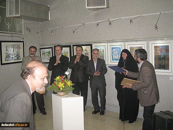 عکس:دکترمهرمحمدی در بازدید از آثار اساتید هنر مرکزآموزش عالی شهید بهشتی تهران 24