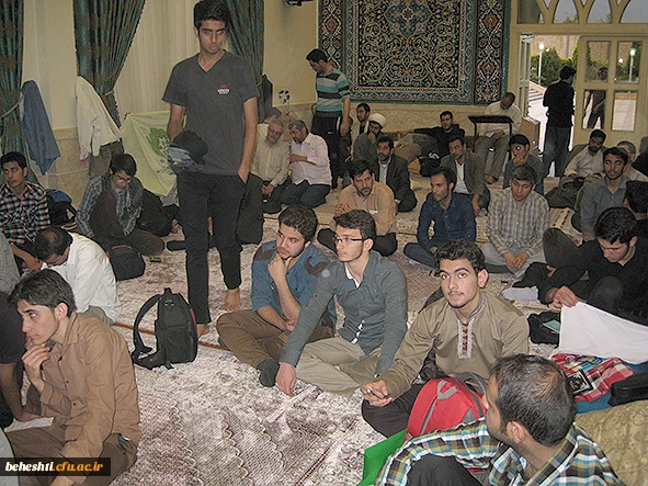 مراسم اعتکاف دانشجو معلمان و کارمندان مرکزآموزش عالی شهیدبهشتی