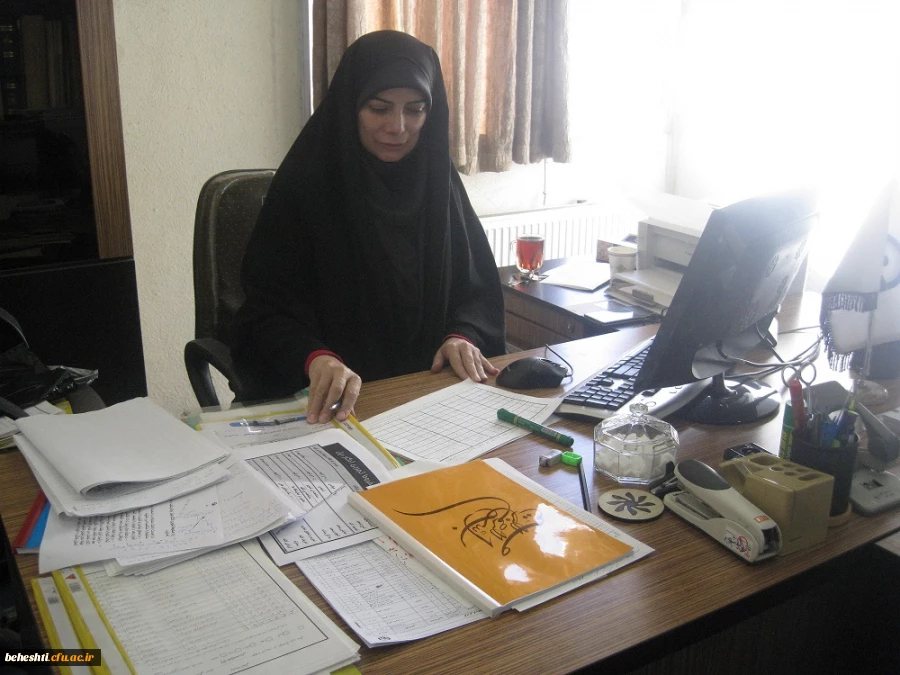 خانم ولی پور