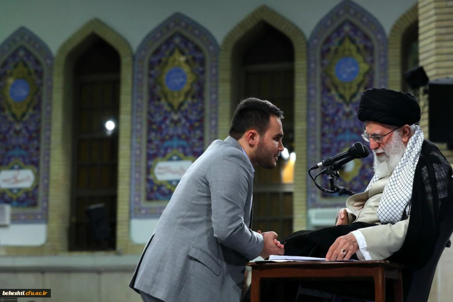 محمد امین مهدی پور دانشجو معلم مرکز شهید بهشتی تهران در محضر رهبر معظم انقلاب