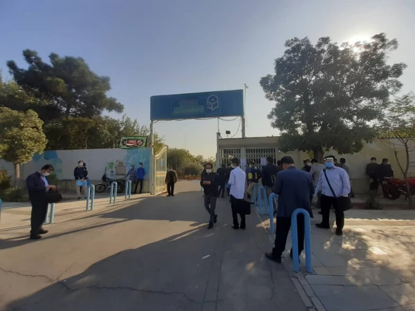 مصاحبه با دعوت ازداوطلبان پسر واجد شرایط آزمون سراسری ٩٩ 13