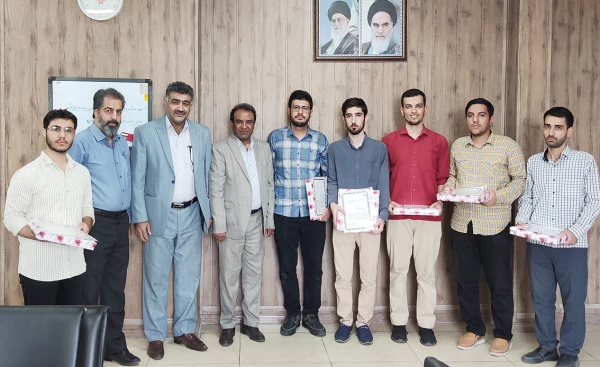 تقدیر از برگزیدگان مسابقات قرآنی ویژه ماره مبارک رمضان 2