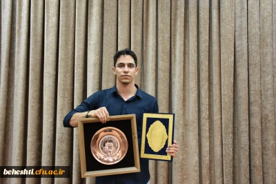 در مرحله کشوری دهمین جشنواره تدریس برتر صورت گرفت:

رتبه اول رشته آموزش علوم تجربی توسط دانشجومعلم عرفان پولادوند