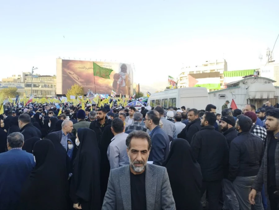 راهپیمایی ۲۷آبان مردم تهران در میدان انقلاب حمایت از مردم مظلوم و بی گناه فلسطین (غزه)  5