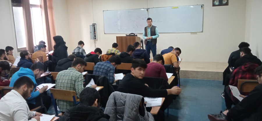 شروع امتحانات نیمسال اول تحصیلی 4021 6