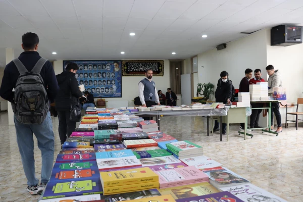 برگزاری نمایشگاه کتاب در مرکز شهید بهشتی 2