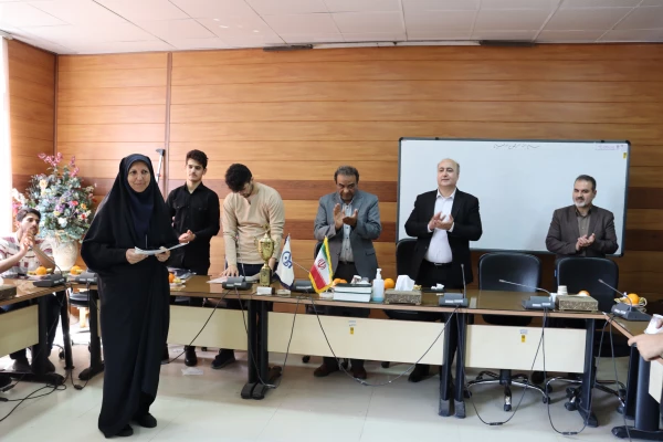 مراسم اهدای جوایز مسابقات ورزشی مرکز شهید بهشتی 4