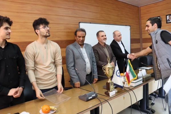 مراسم اهدای جوایز مسابقات ورزشی مرکز شهید بهشتی 7