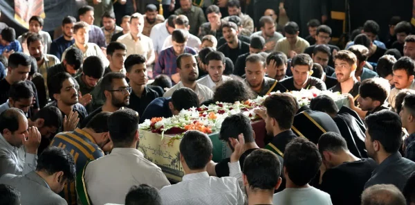 در مرکز آموزش عالی شهید بهشتی برگزار گردید. 3