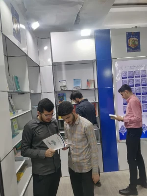 برگزاری مراسم رونمایی از  کتاب طراحی فعالیت های خلاقانه عملی و آزمایشگاهی در آموزش شیمی نویسنده دکتر وحید امانی 5