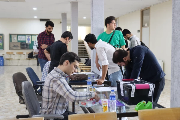 انتخابات شورای صنفی مرکز شهید بهشتی در حال برگزاری است 4