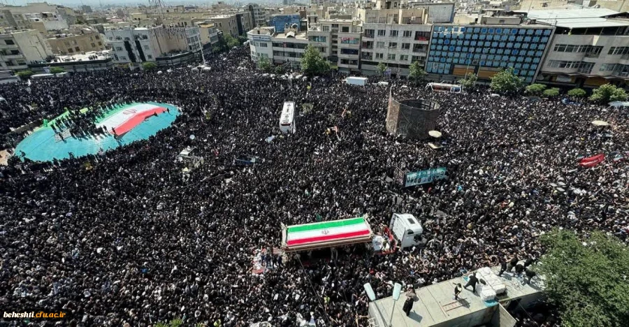 وداع با شکوه مردم با پیکر شهید سید ابراهیم رئیسی و همراهانش  9