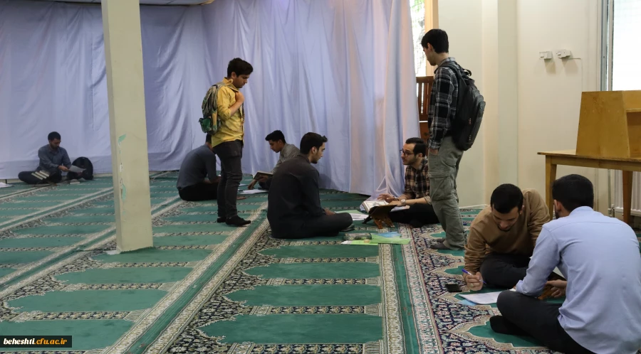 در نمازخانه مرکز برگزار گردید 2