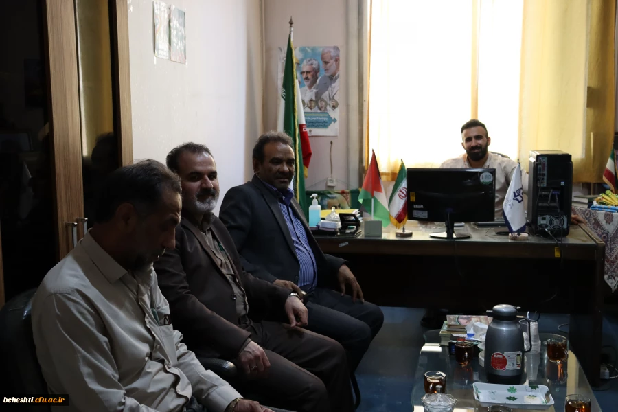 برگزاری جلسه به مناسبت گرامیداشت هفته دفاع مقدس 4