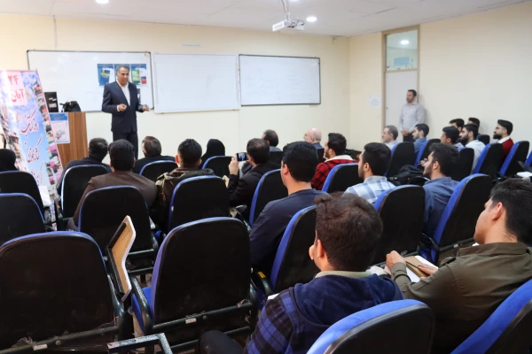 در ادامه هفته کتاب و کتابخوانی و معرفی کتاب  های تالیفی اعضای هیات علمی مرکز  8