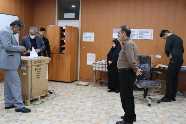 بازدید تیم نظارت استان از روند برگزاری امتحانات مرکز آموزش عالی شهید بهشتی 5