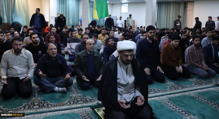 اقامه نماز جماعت و قرائت قرآن در دومین روز ماه مبارک رمضان  2