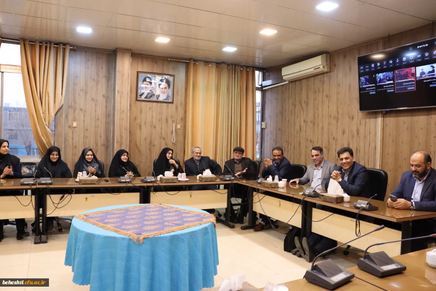 جلسه هم اندیشی رئیس دانشگاه فرهنگیان تهران با اساتید مرکز شهید بهشتی 3