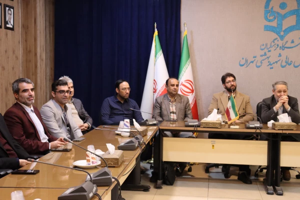 جلسه هم اندیشی رئیس دانشگاه فرهنگیان تهران با اساتید مرکز شهید بهشتی 4