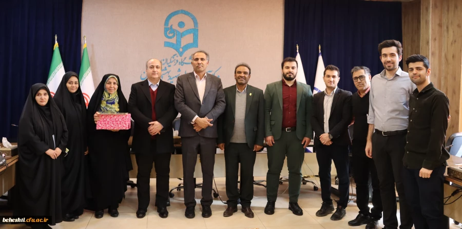 مراسم تقدیر از کارمند نمونه  2