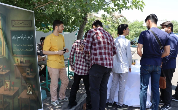 برپایی ایستگاه صلواتی به نیابت از 59 شهید دانشجو معلم 2