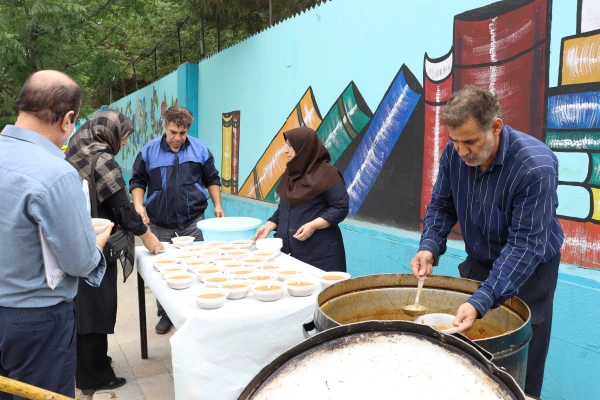 برپایی ایستگاه صلواتی به نیابت از 59 شهید دانشجو معلم 4