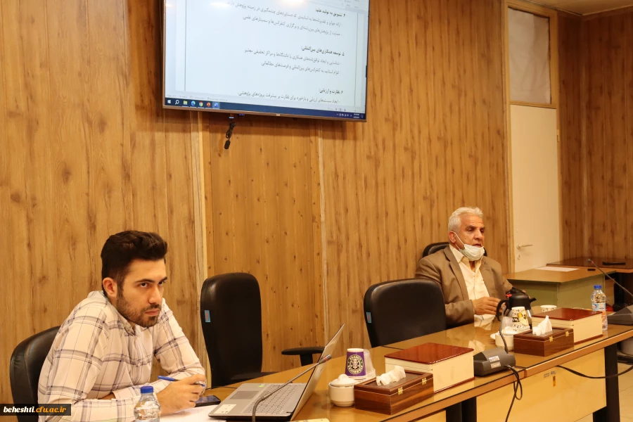 برگزاری جلسه شوای پژوهش استان  6