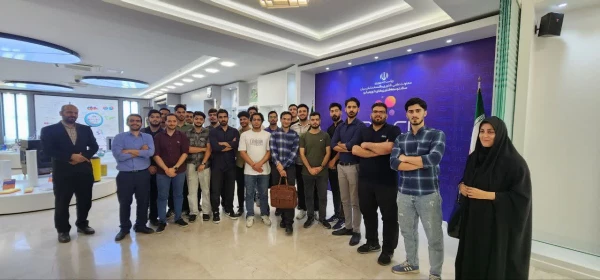 بازدید دانشجو معلمان از ستاد توسعه فناوری نانو 2