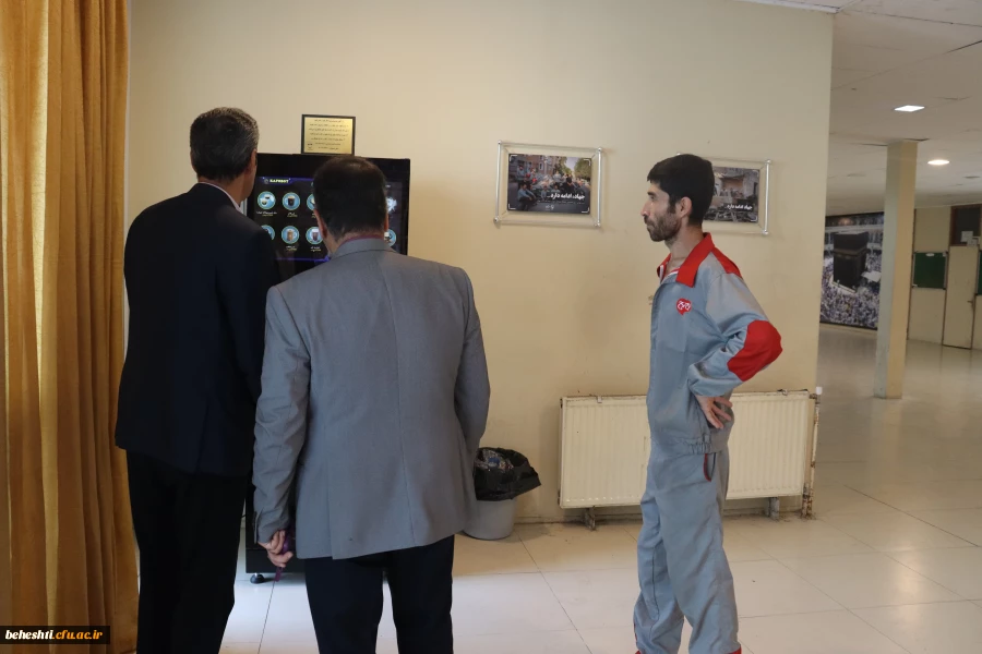 بازدید دکتر کامیاب از خوابگاه و امتحانات مرکز شهید بهشتی 5