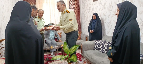 دیدار با خانواده معظم شهید مصطفی یوسفی با حضور مسئولان انتظامی و دانشگاهی برگزار شد 3