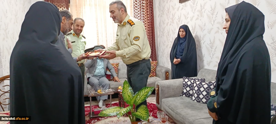 دیدار با خانواده معظم شهید مصطفی یوسفی با حضور مسئولان انتظامی و دانشگاهی برگزار شد 3