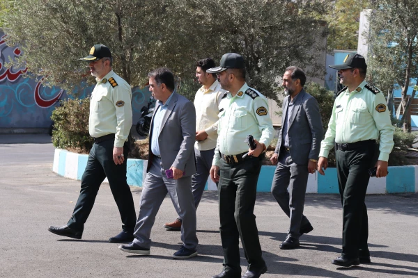 دیدار با خانواده معظم شهید مصطفی یوسفی با حضور مسئولان انتظامی و دانشگاهی برگزار شد 4