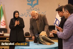 حضور دکتر صبوری در مرکز شهید بهشتی و رونمایی از کتاب دکتر امانی و شه دوست 3