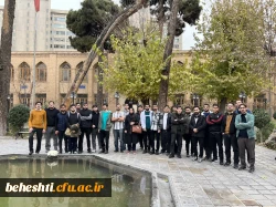 بازدید دانشجو معلمان از مدرسه دارالفنون، کتابخانه و باغ ملی ملک 4