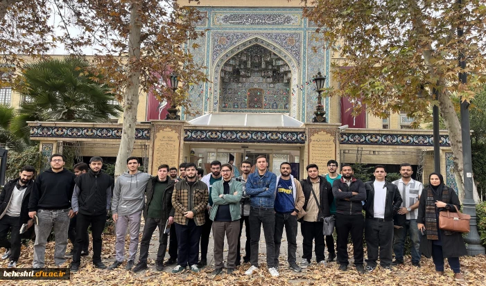 بازدید دانشجو معلمان از مدرسه دارالفنون، کتابخانه و باغ ملی ملک