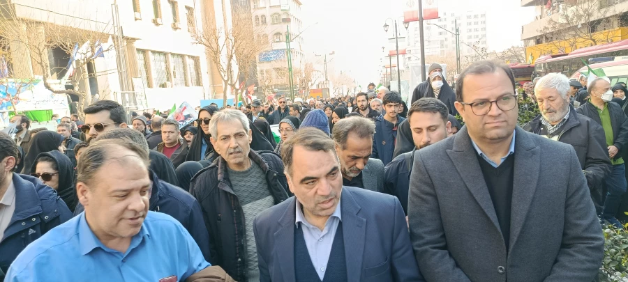 حضور پرشور در راهپیمایی 22 دی ماه 3