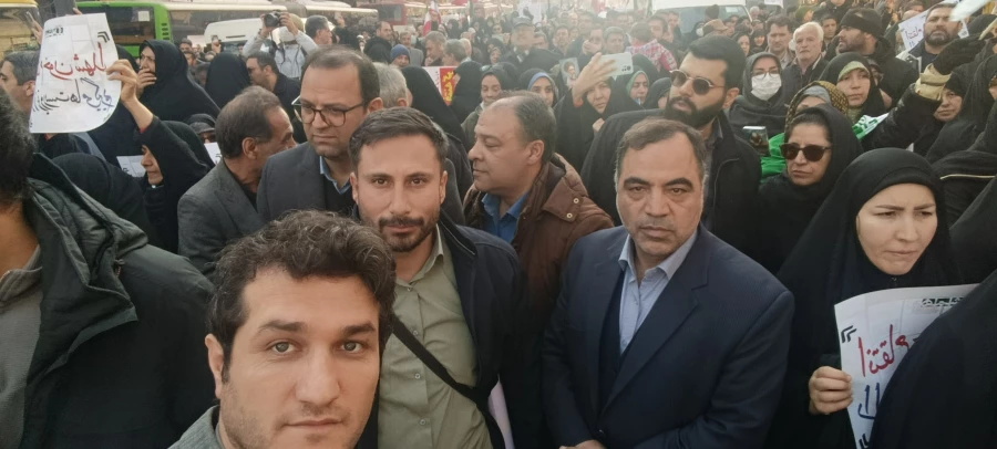 حضور پرشور در راهپیمایی 22 دی ماه 4